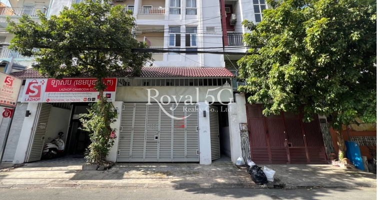 House for rent  at Phsar Depo2