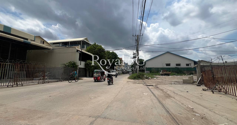 ឃ្លាំងសម្រាប់ជួល នៅស្ទឹងមានជ័យ3