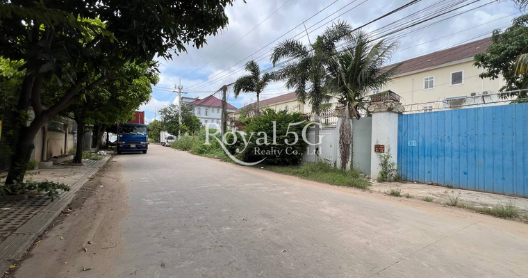 Land for rent at1800
