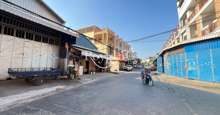 Warehouse for rent at2004