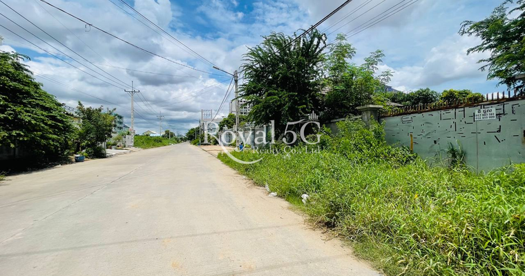 ដីសម្រាប់ជួល  ផ្លូវឧញ្ញាទ្រីហេង
