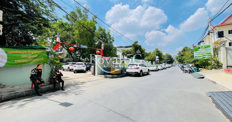Land For​ Rent