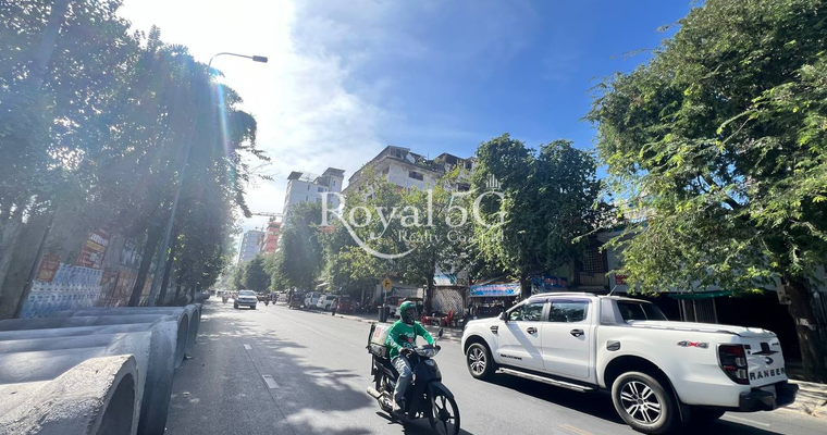 Building For Rent- Daun Penh