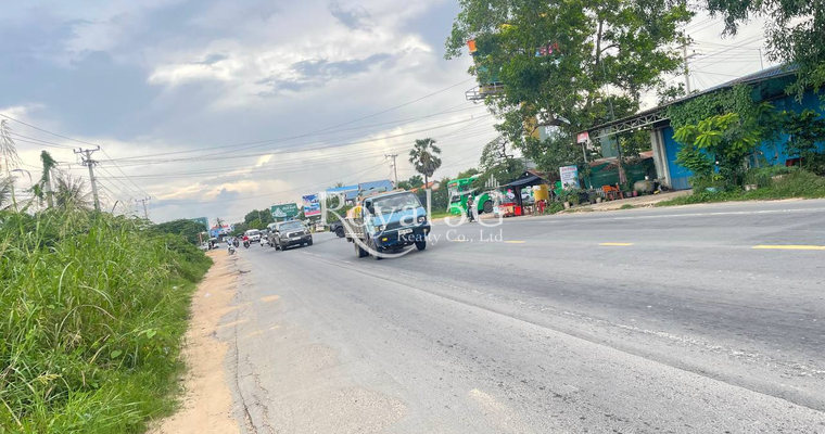 Land and Warehouse For Sale or Rent Kien Svay District