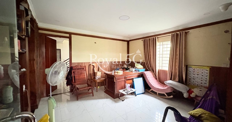 House For Urgent Sale Krong Takhmau Kandal Province