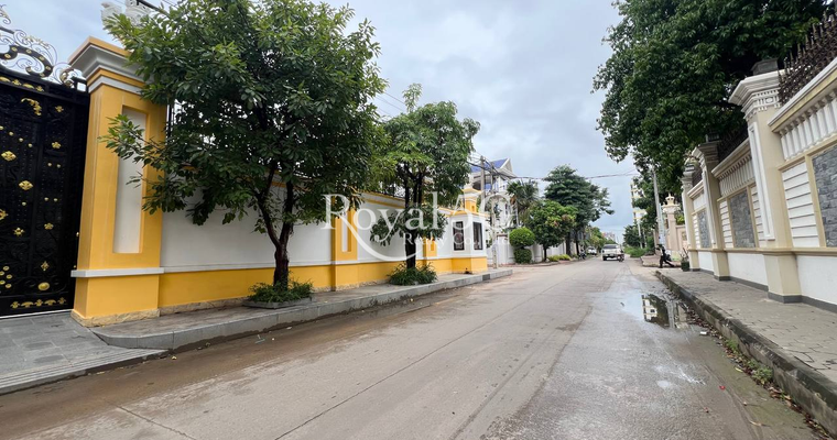 ដីសម្រាប់ជួល ភ្នំពេញថ្មី, សែនសុខ