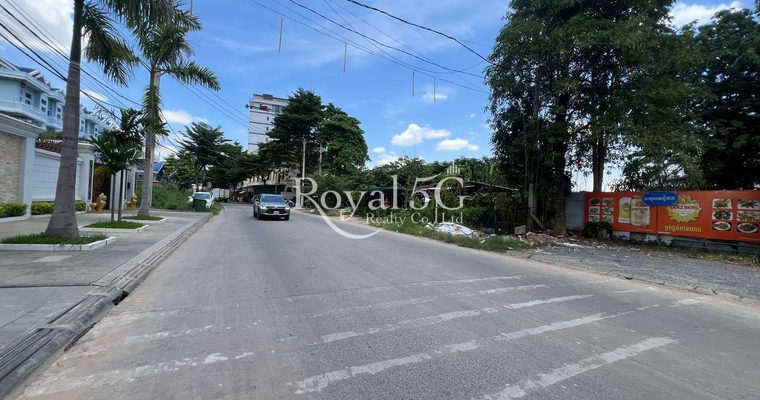 Land for rent at phnom penh thmei