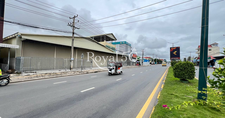 ផ្ទះសម្រាប់លក់- ព្រែកលាភ