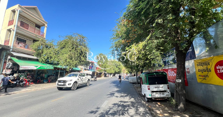 Building For Rent- Daun Penh