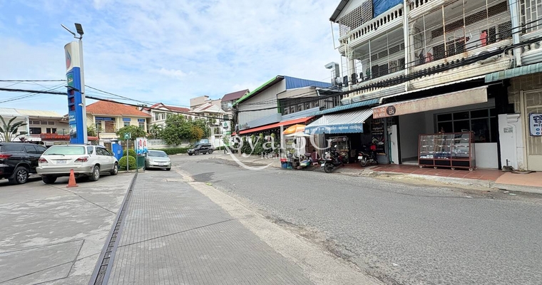 House for Urgent sale - Toul Tompong 2