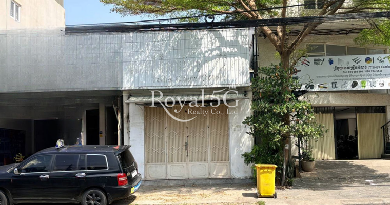 House for rent at street 1986