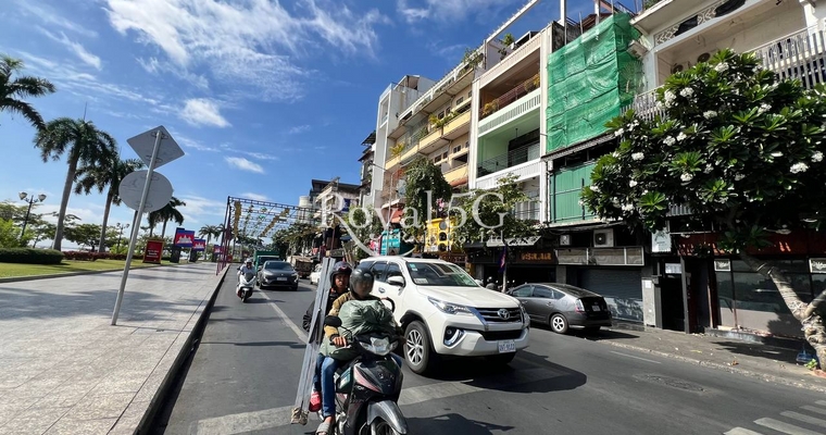 House For Sale- Daun Penh