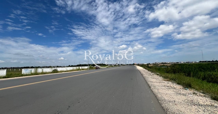 LAND FOR SALE NEAR AEON MEAN CHEY