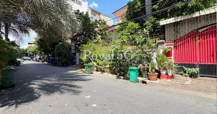 House For Rent at Khan Chamkarmon
