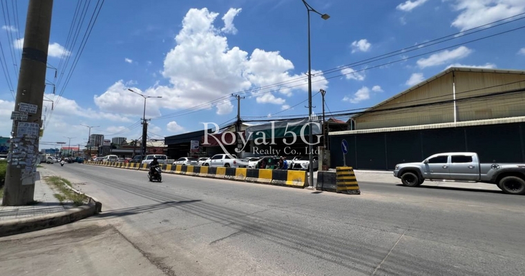 ឃ្លាំងសម្រាប់ជួល ផ្លូវម៉ុងឬទ្ធី