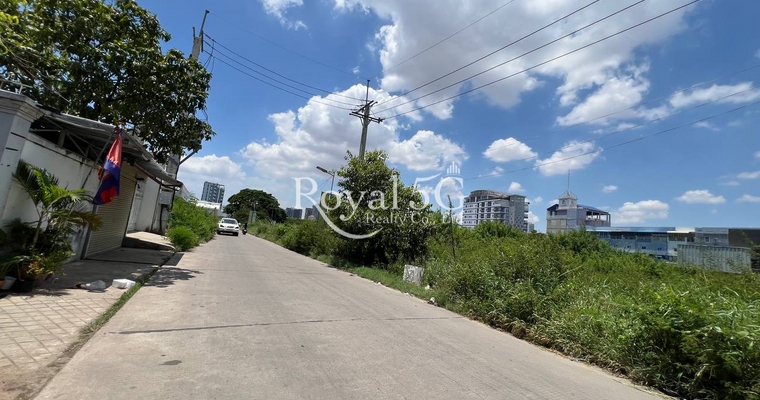 ដីសម្រាប់លក់ នៅភ្នំពេញថ្មីសែនសុខ