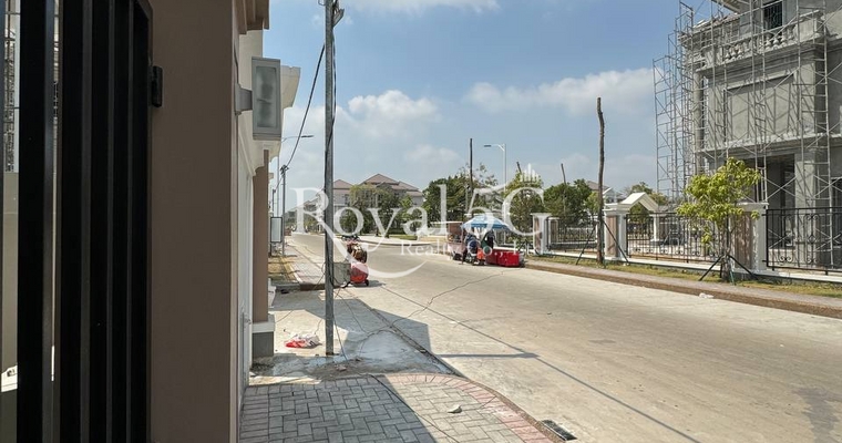 Twin Villa For Sale in Borey Peng Hout Boeng Snor