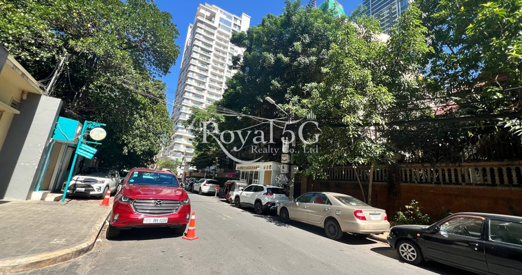 Villa For Rent- Bkk1