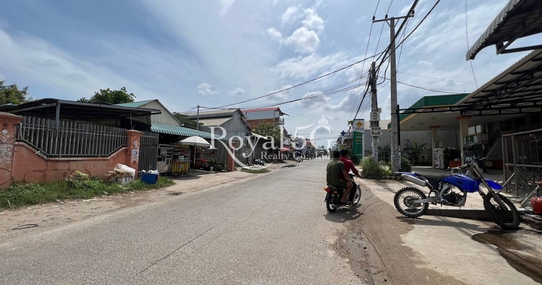House for sale at chorm chao 2