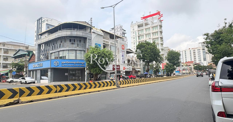 Corner Shophouse for rent - Mao TseToung Blvd