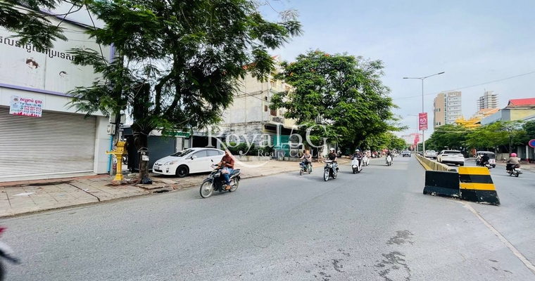 Shop for Rent  st.271