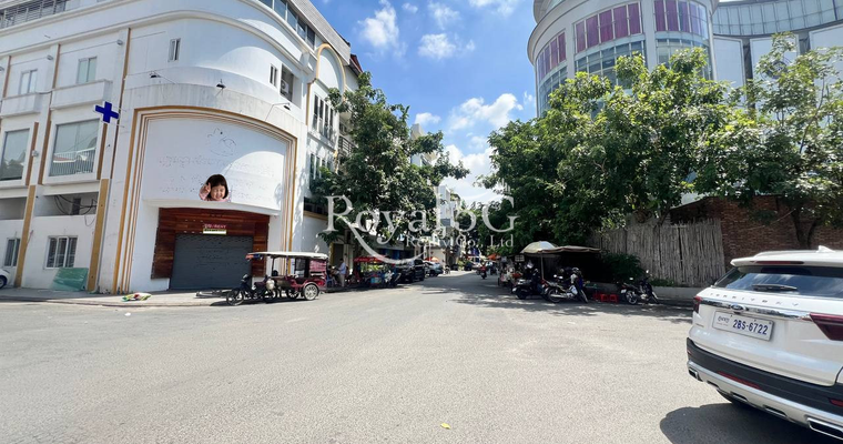 ផ្ទះសម្រាប់ជួល- ទំនប់ទឹក