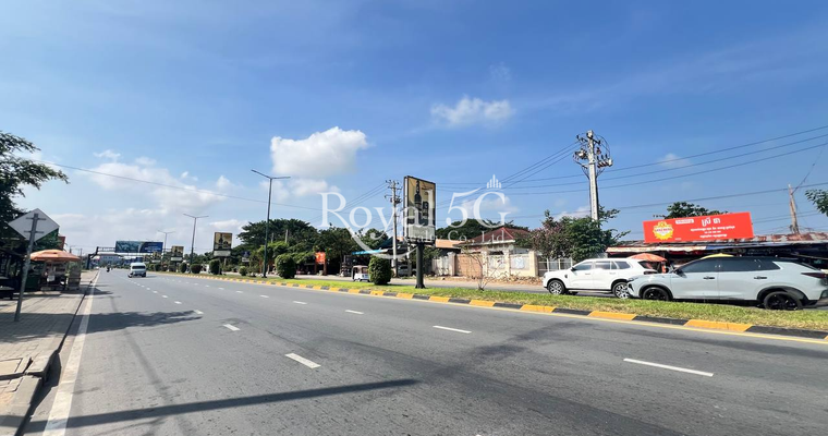 ឃ្លាំងសម្រាប់ជួល- ព្រែកលាភ