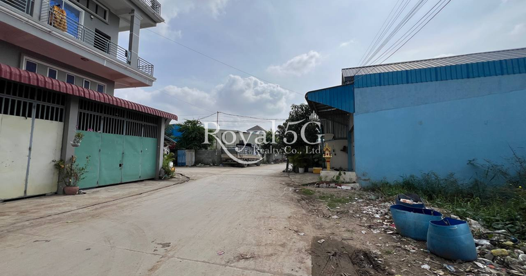 ដីសម្រាប់លក់ដង្កោ