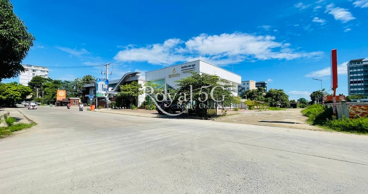Commercial Land + Building For Rent - Phnom Penh Thmei