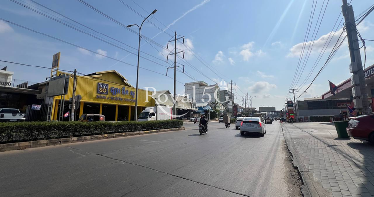 Shop for rent at 2004