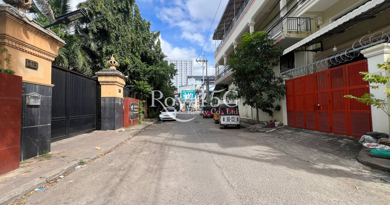 House for sale at street 2002