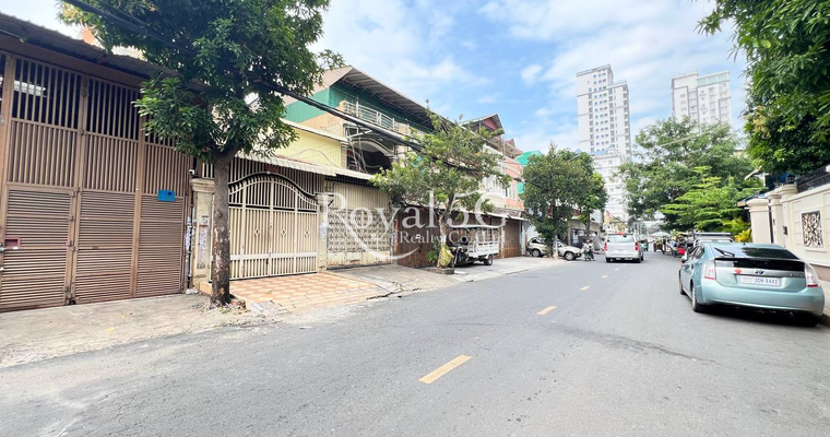 ឃ្លាំងសម្រាប់លក់- ទួលស្វាយព្រៃ១