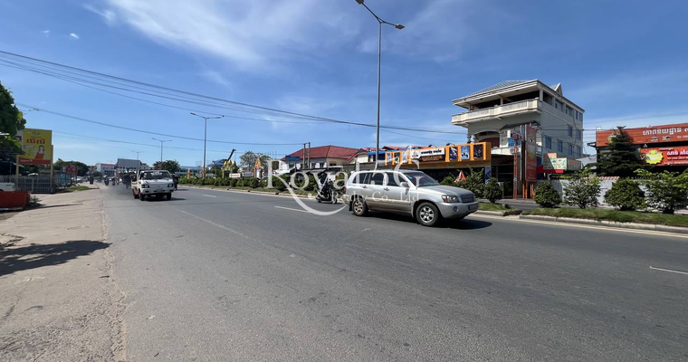 ឃ្លាំងសម្រាប់លក់និងជួលនៅផ្លូវជាតិលេខ3