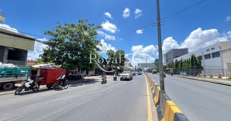 HOUSE FOR RENT AT TURK THLAR SAENSOK