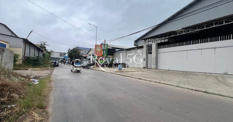 Warehouse for Sale at Sensok