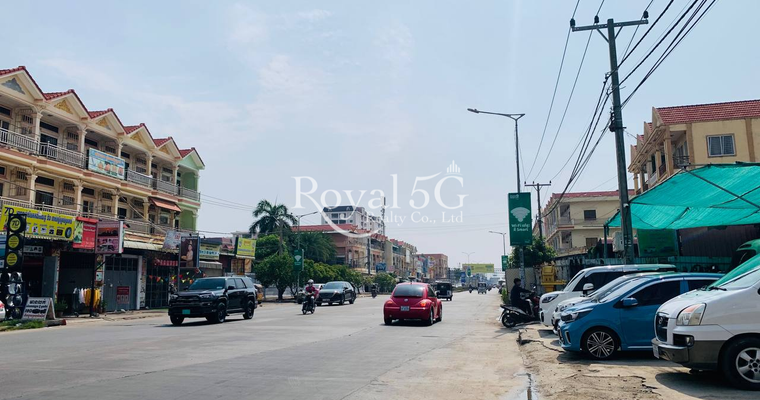 ឃ្លាំង សម្រាប់ជួល Street 2004