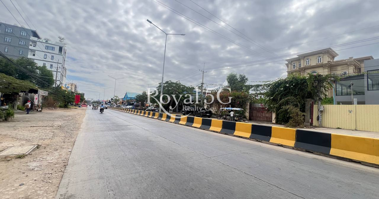 Shop for rent at 598