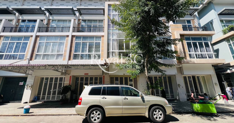 House For Sale Borey Peng hout Boeung Snor