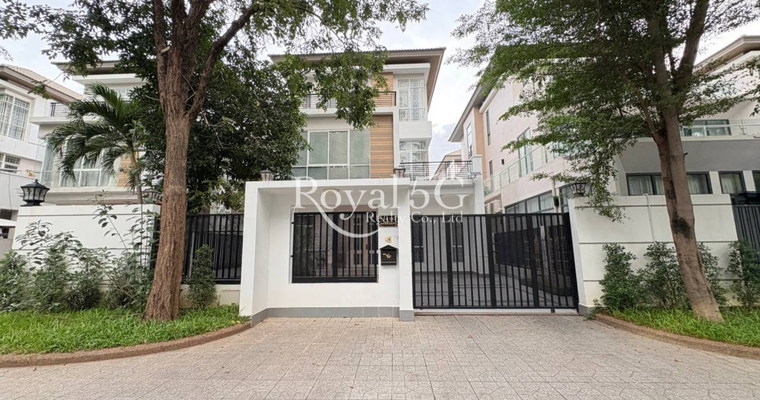 ចាសស្មីនវីឡាសម្រាប់ជួល ប៉េងហួតបឹងស្នោរ