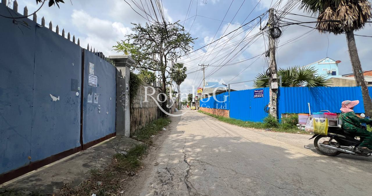 ដីសម្រាប់លក់និងជួលដង្កោ ផ្លូវរោងចក្រកែវ ជើងឯក