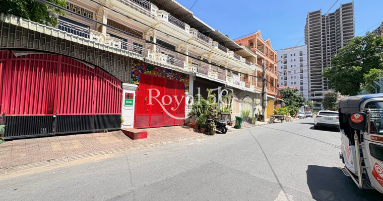 House For Rent at Khan Chamkarmon