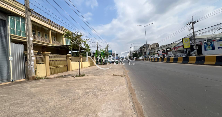 Warehouse For​ Rent at 598