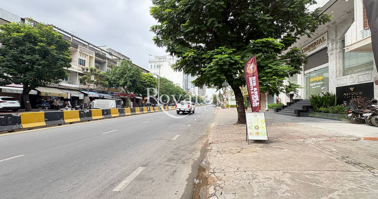 ផ្ទះសម្រាប់លក់រឺជួលនៅលើផ្លូវកម្ពុជាក្រោម ខណ្ឌទួលគោក