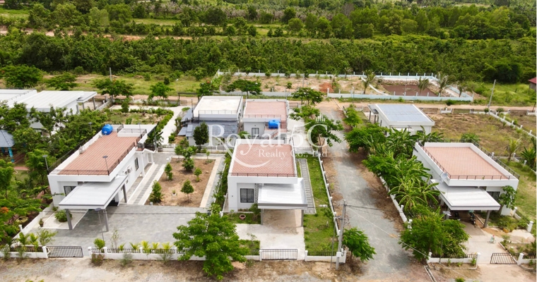 Villa For Sale Kompot Province