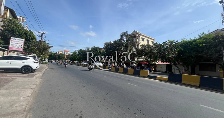 ផ្ទះសម្រាប់ជួលនៅចាក់អង្រែលើ