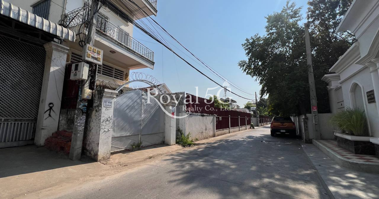 Warehouse for rent at  boung tumpun