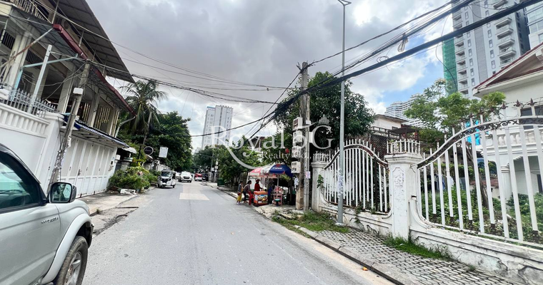 House For Rent- Bkk1