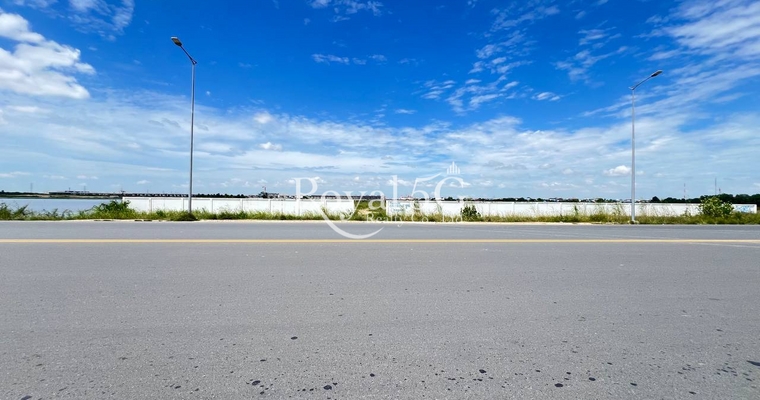LAND FOR SALE NEAR AEON MEAN CHEY