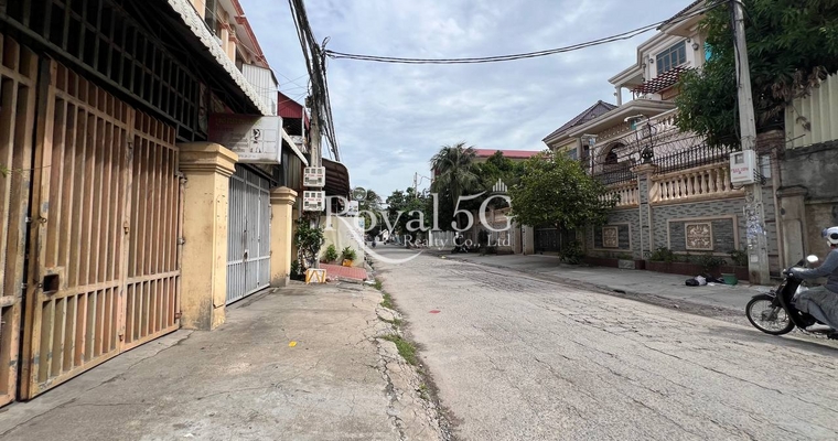 Land and warehouse for rent boueng tumpun1