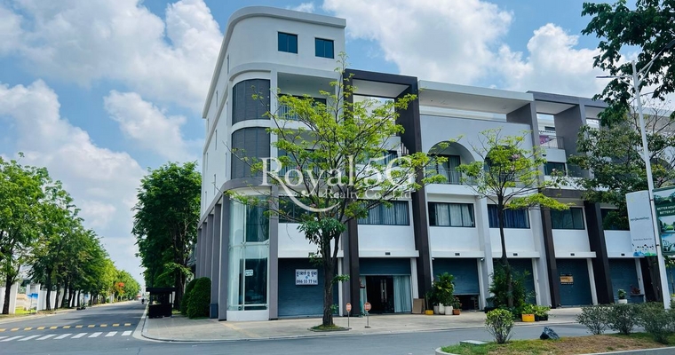 house ​ For rent